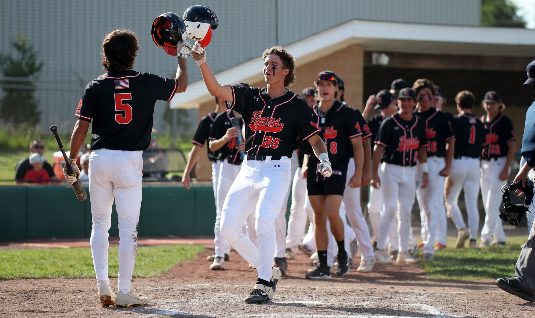 Edwardsville 6, Belleville West 5